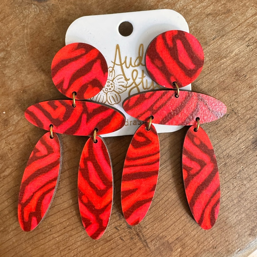 AUDRA STYLE EARRINGS
